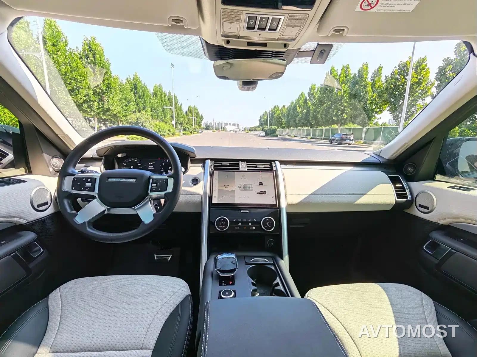 Land Rover Discovery 2024 360PS Dynamic SE — фото 4