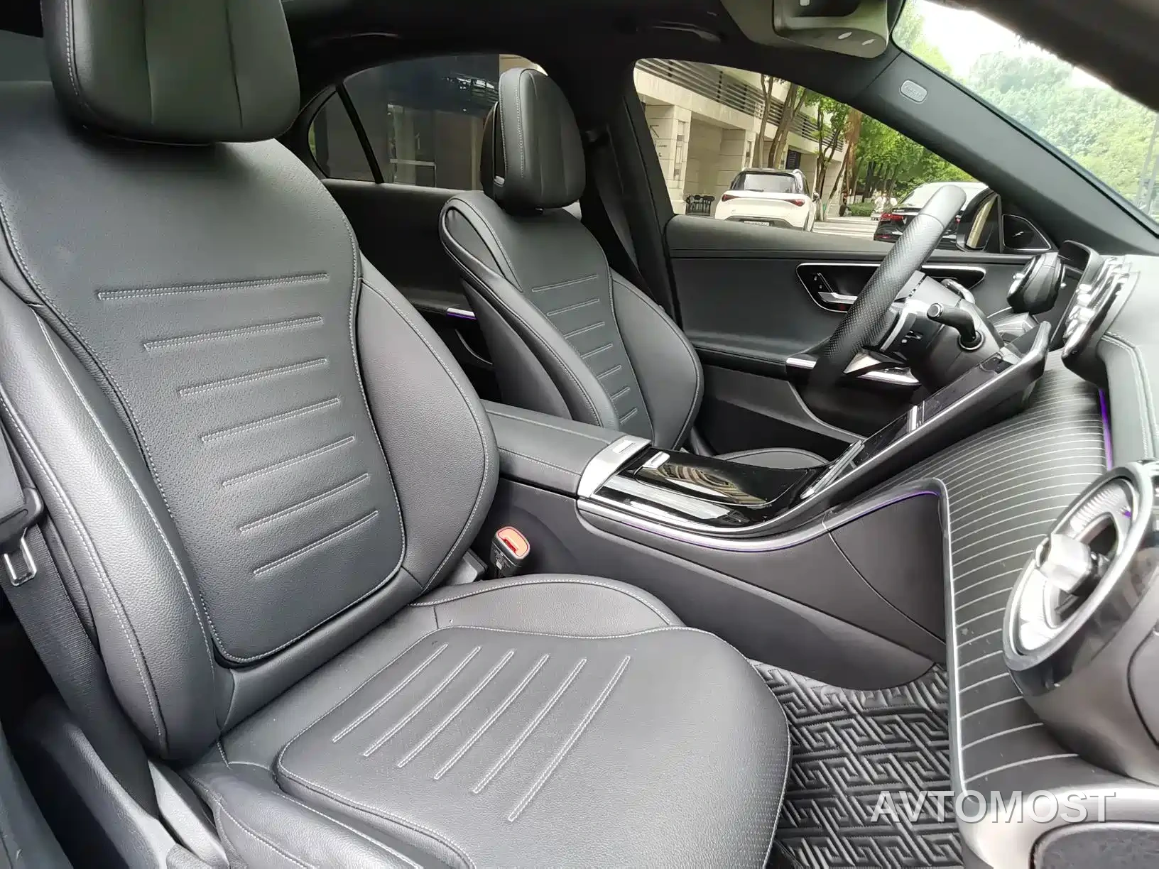 Mercedes-Benz C-Class 2023 C 260 L Night Edition Sport — фото 15