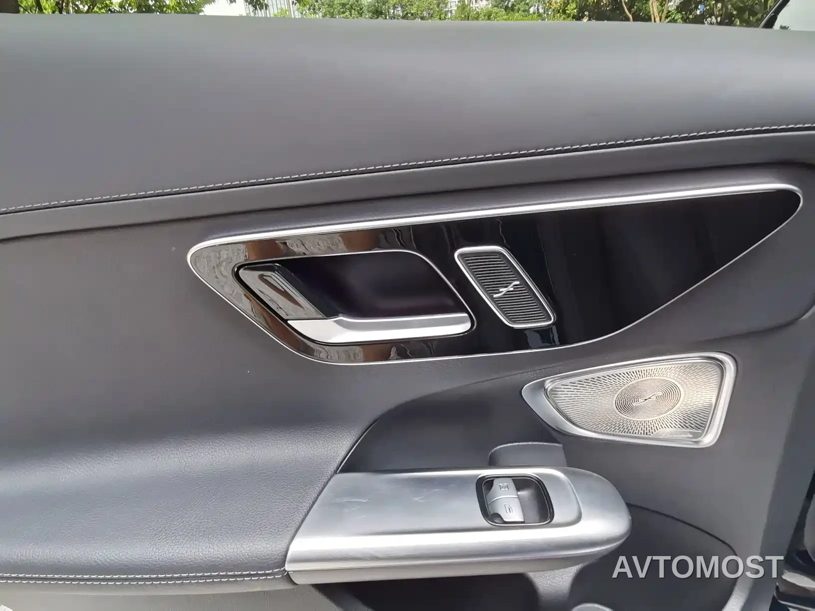 Mercedes-Benz C-Class 2023 C 260 L Night Edition Sport — фото 18