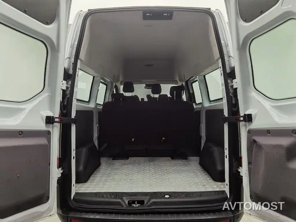 Ford Transit 2023 Model 2.0T Diesel Manual Multi-Purpose Commercial Vehicle Medium Wheelbase Medium Roof 5/6-Seater — фото 16