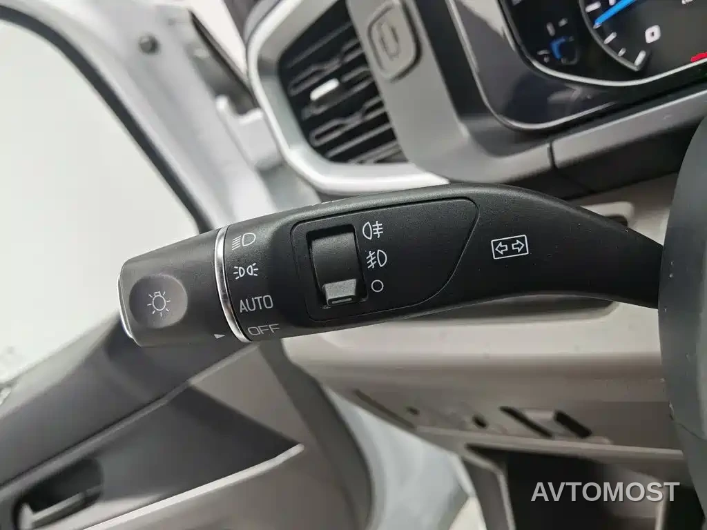 Ford Transit 2023 Model 2.0T Diesel Manual Multi-Purpose Commercial Vehicle Medium Wheelbase Medium Roof 5/6-Seater — фото 21