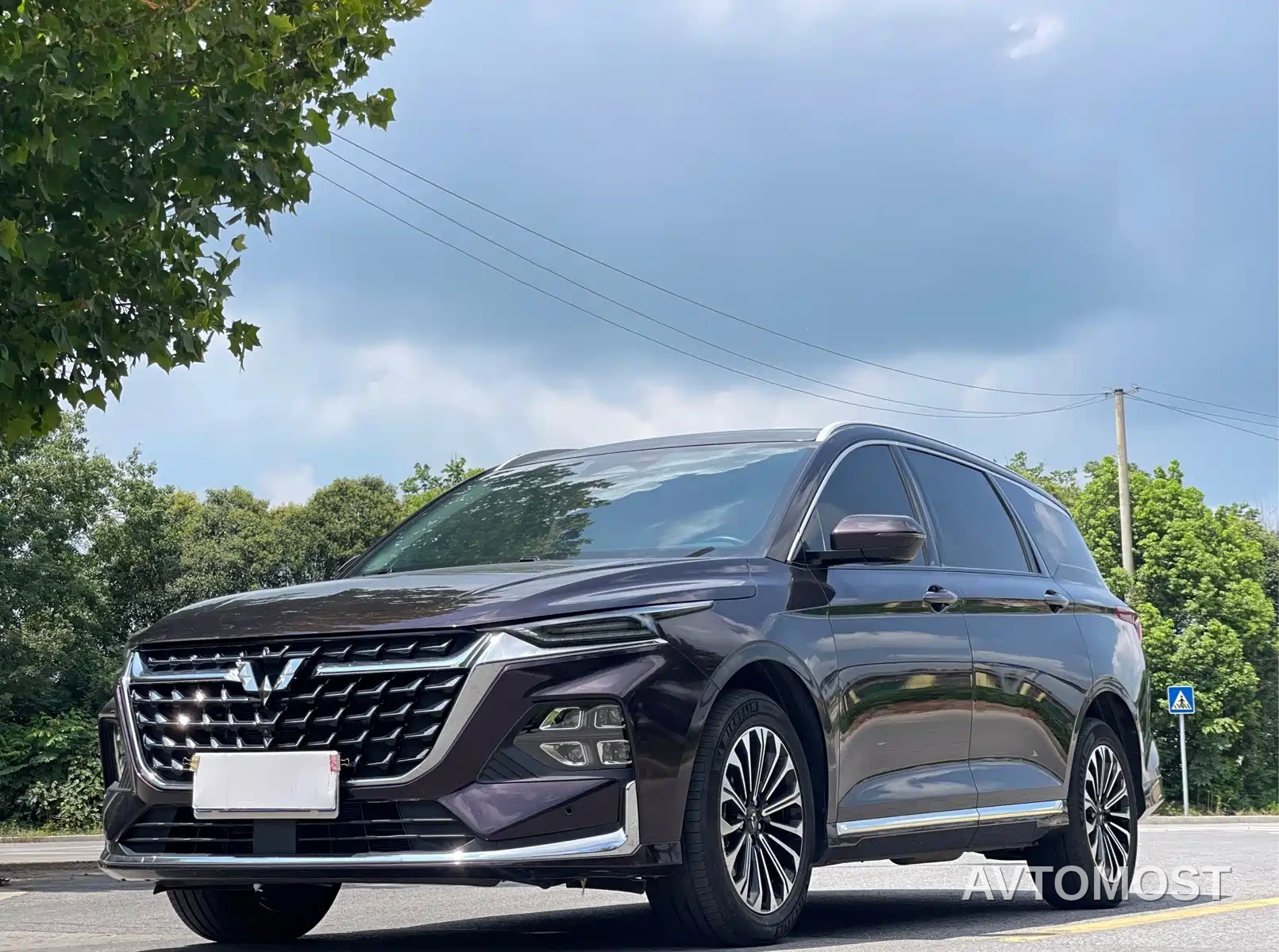 Wuling Victory 2023 2.0L DHT Luxury Edition — фото 1