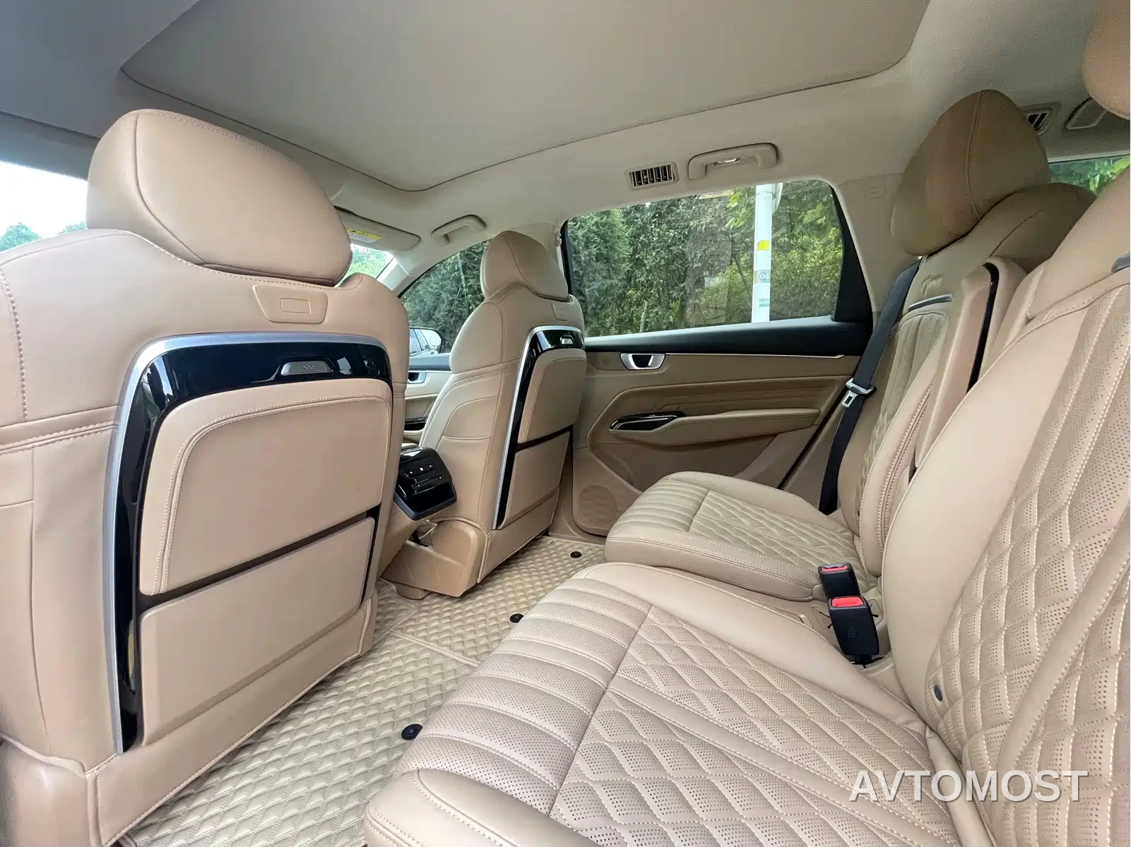 Wuling Victory 2023 2.0L DHT Luxury Edition — фото 9