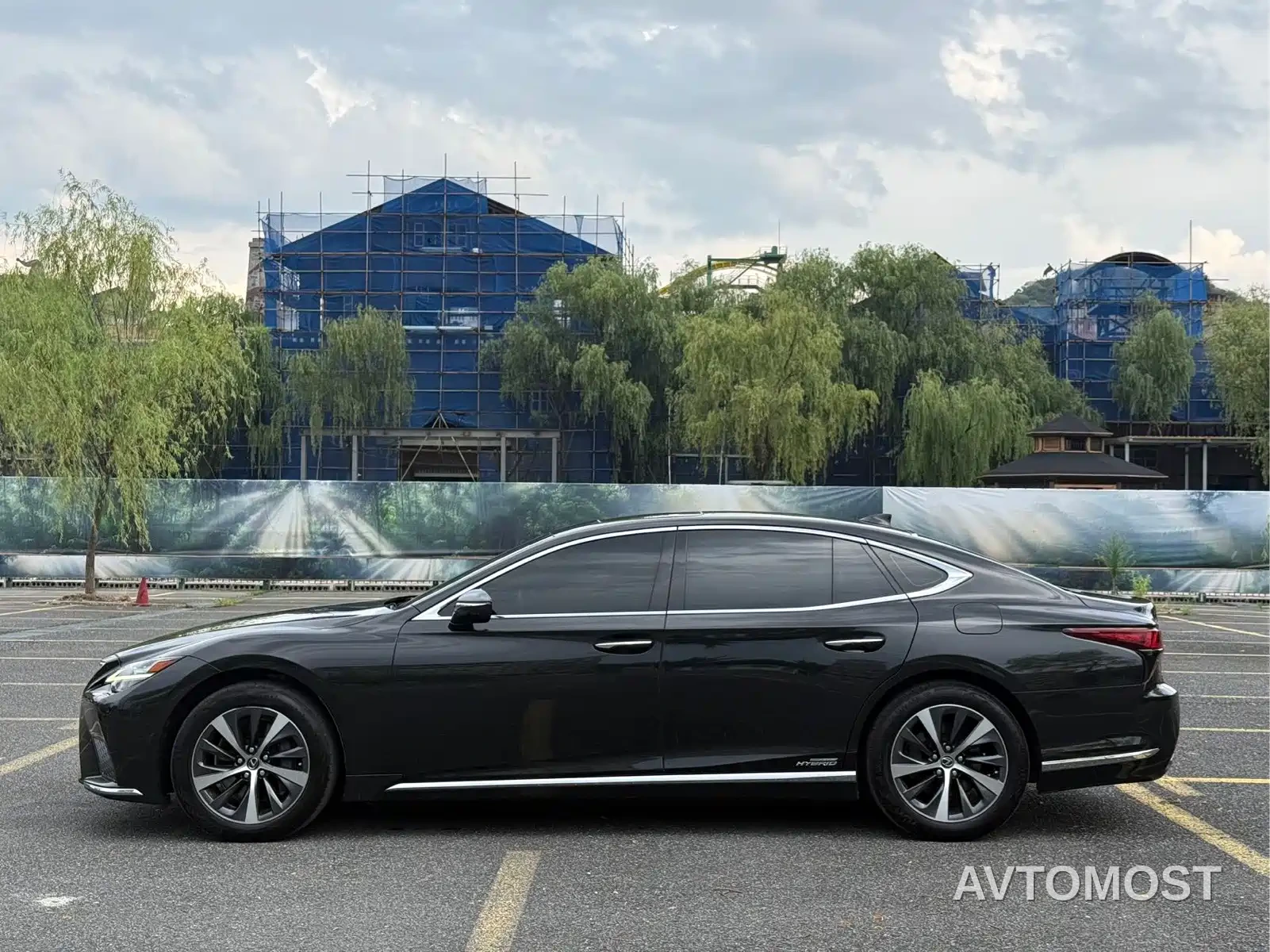 Lexus LS 2020 500h Excellence (China VI) — фото 4