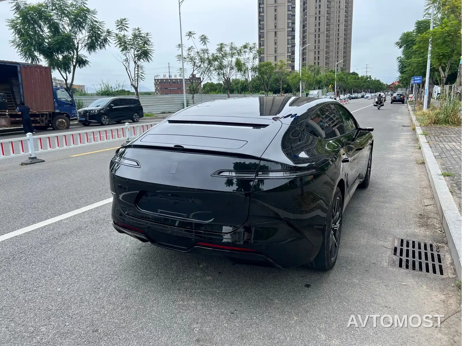 Avatr 12 2023 Model 700 Triple Laser RWD Luxury Edition — фото 8