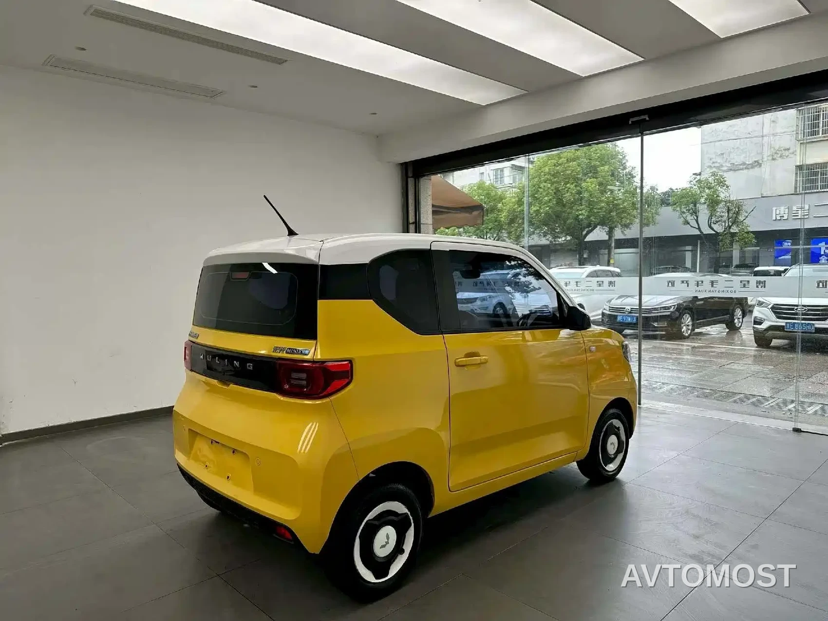 Wuling Motors Hongguang MINIEV 2021 Macaron Fashion Edition (NMC Lithium) — фото 9