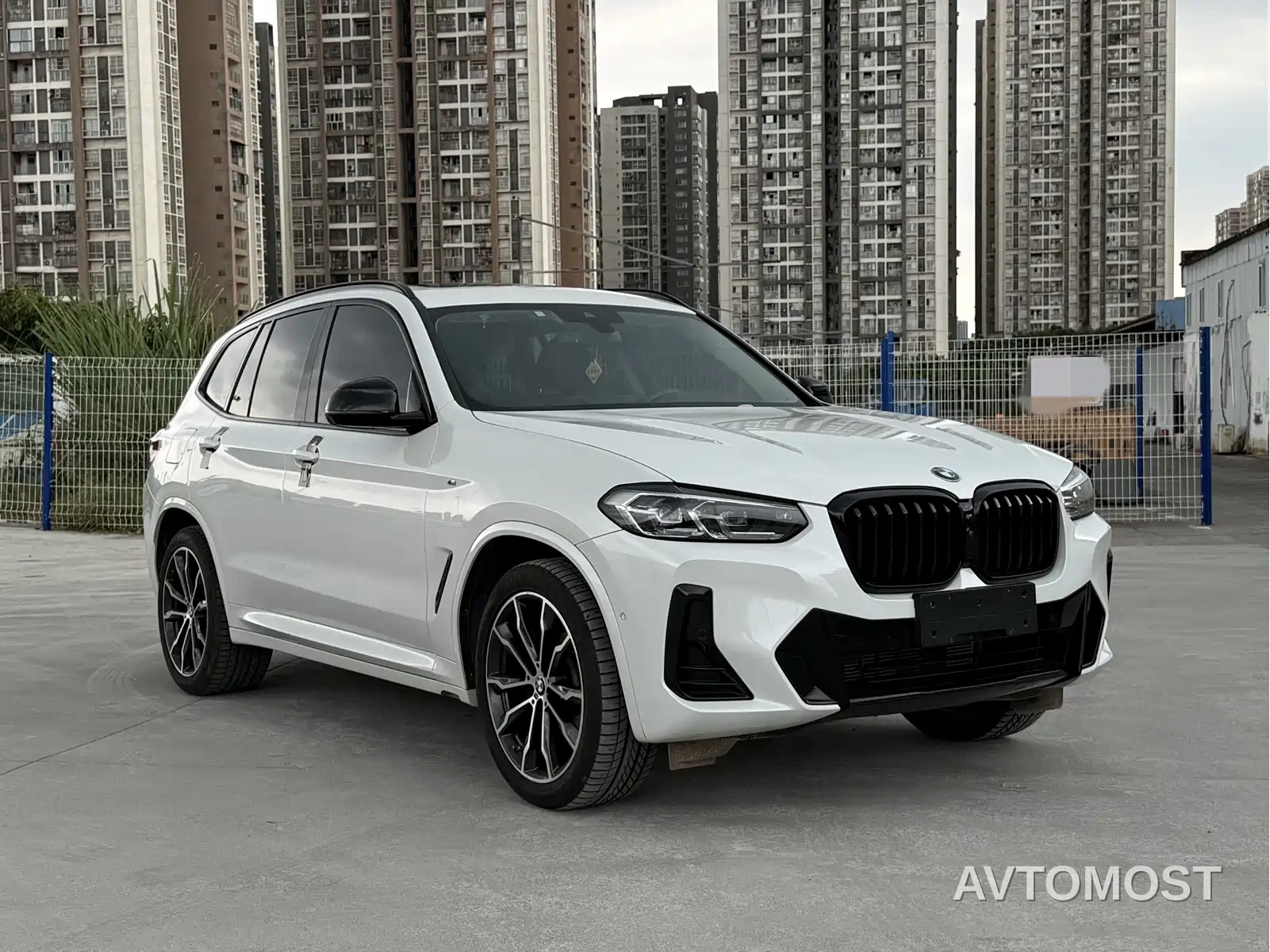 BMW X3 2023 xDrive30i Leading M Night Package — фото 2