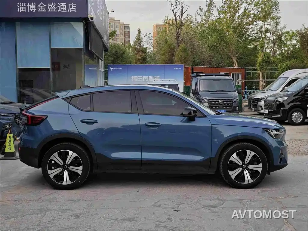 Volvo C40 2022 Long Range Edition PRO — фото 2