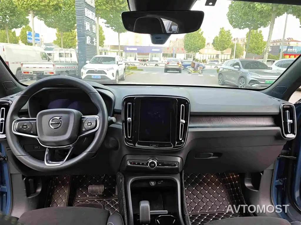 Volvo C40 2022 Long Range Edition PRO — фото 10