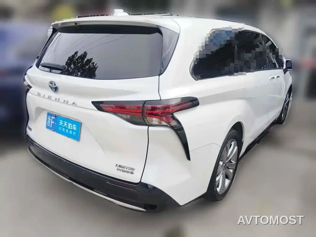 Toyota Sienna 2021 2.5L Hybrid Premium Edition — фото 2