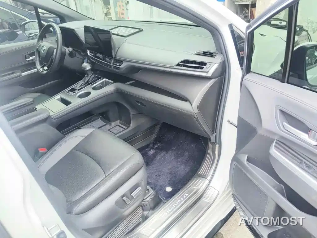 Toyota Sienna 2021 2.5L Hybrid Premium Edition — фото 12