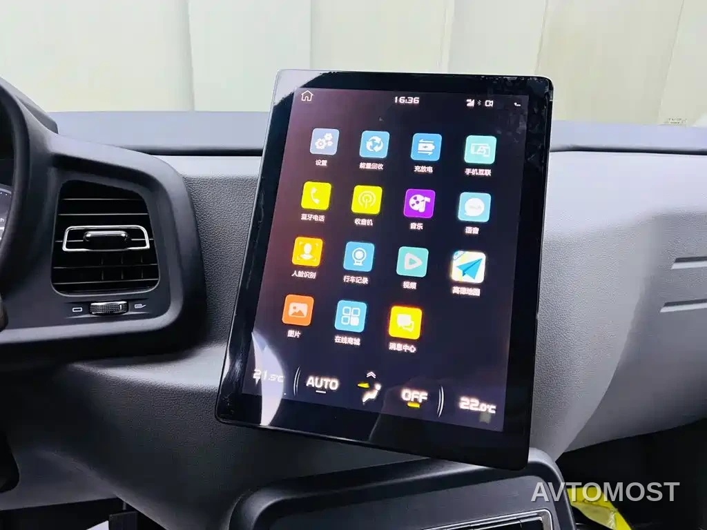LEVC TX 2023 TX5 Extended Range Travel Edition — фото 10