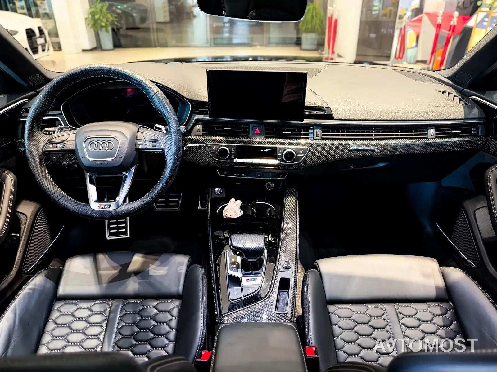 Audi RS 4 2023 Model RS4 Avant Dark Gold Edition — фото 6