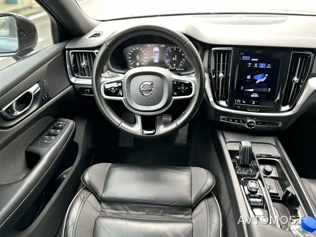 Volvo V60 2021 B5 Zhiyuan Sport Edition — фото 7