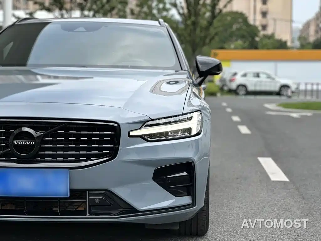 Volvo V60 2021 B5 Zhiyuan Sport Edition — фото 16