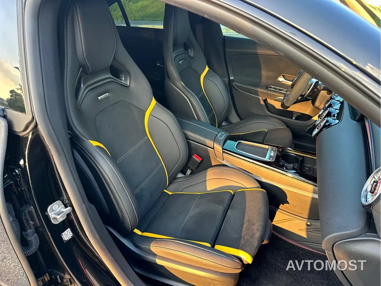 Mercedes-Benz CLA AMG 2025 AMG CLA 45 S 4MATIC+ — фото 17