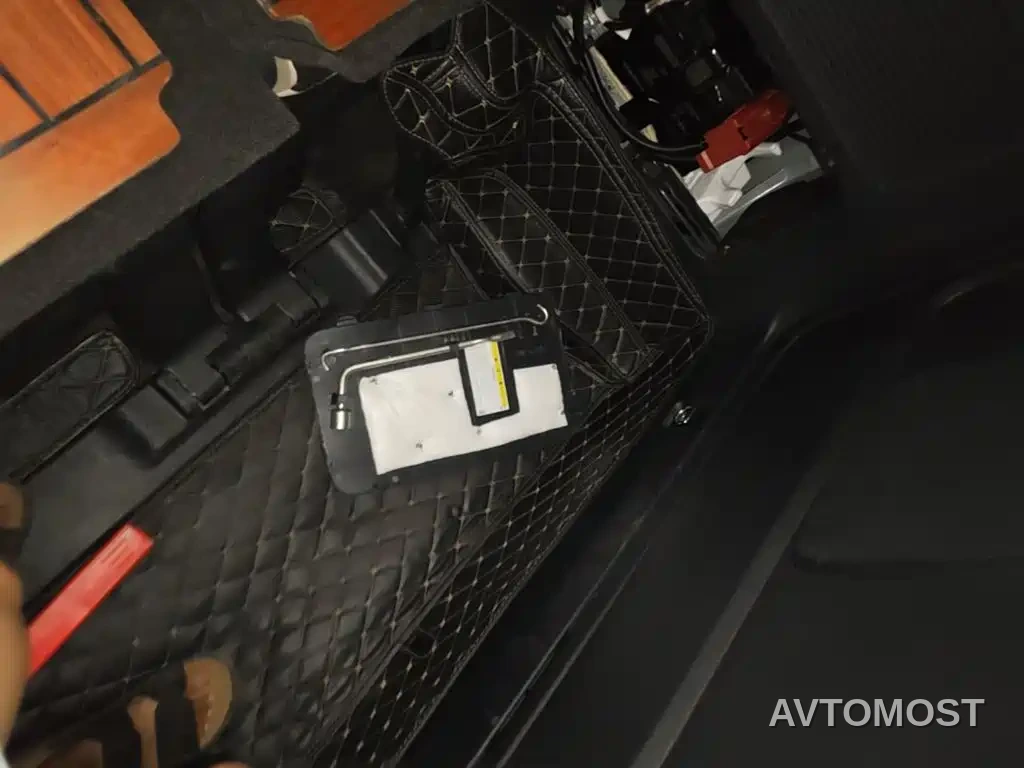 Toyota Sienna 2021 2.5L Hybrid Luxury Edition — фото 16