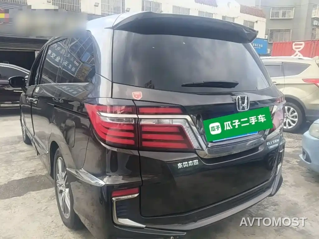 Honda Elysion 2019 2.0L Hybrid Luxury Edition — фото 4
