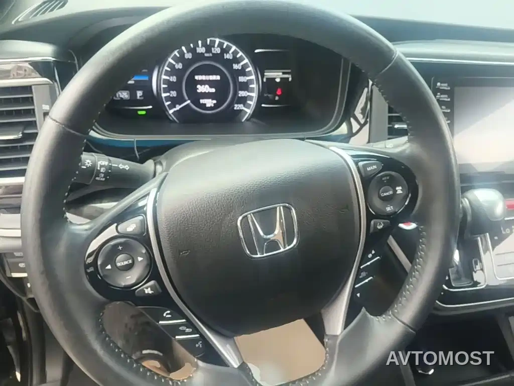 Honda Elysion 2019 2.0L Hybrid Luxury Edition — фото 10