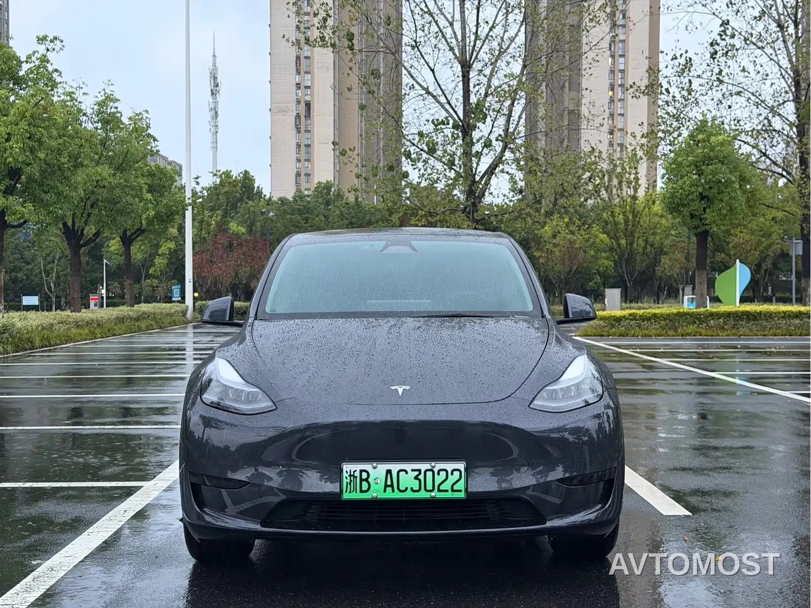 Tesla Model Y 2024 Rear-Wheel Drive Version — фото 2