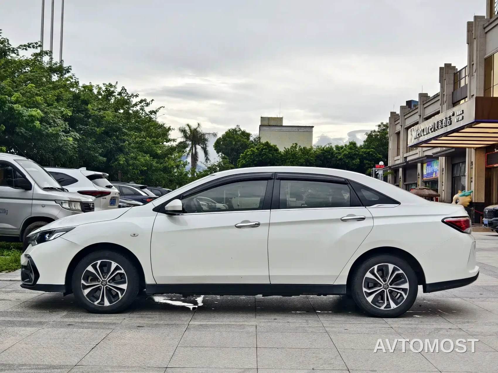 Venucia D60EV 2022 Standard Range Comfort Edition — фото 4