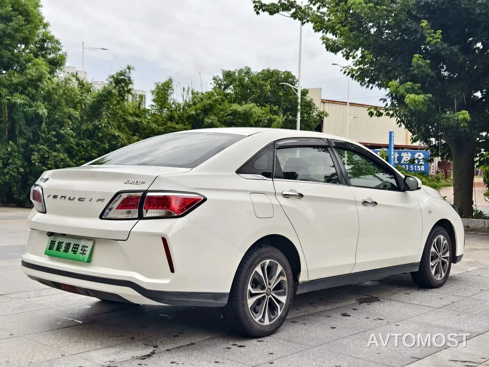 Venucia D60EV 2022 Standard Range Comfort Edition — фото 7