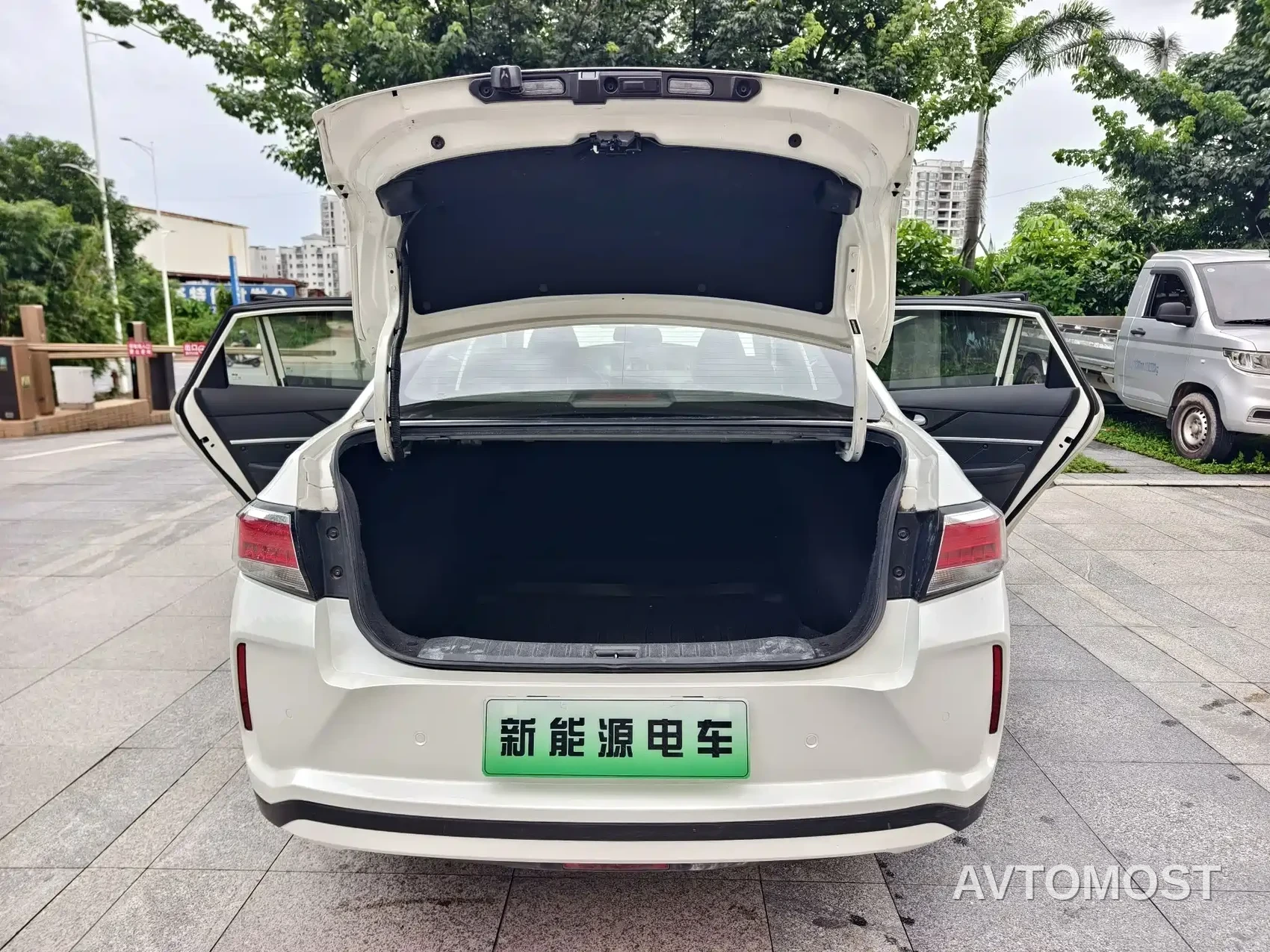 Venucia D60EV 2022 Standard Range Comfort Edition — фото 24