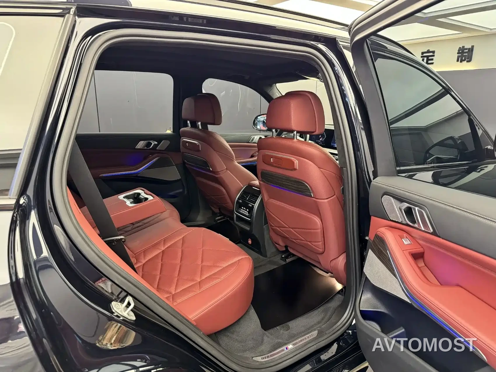 BMW X5 2023 xDrive 40Li M Sport Package — фото 6