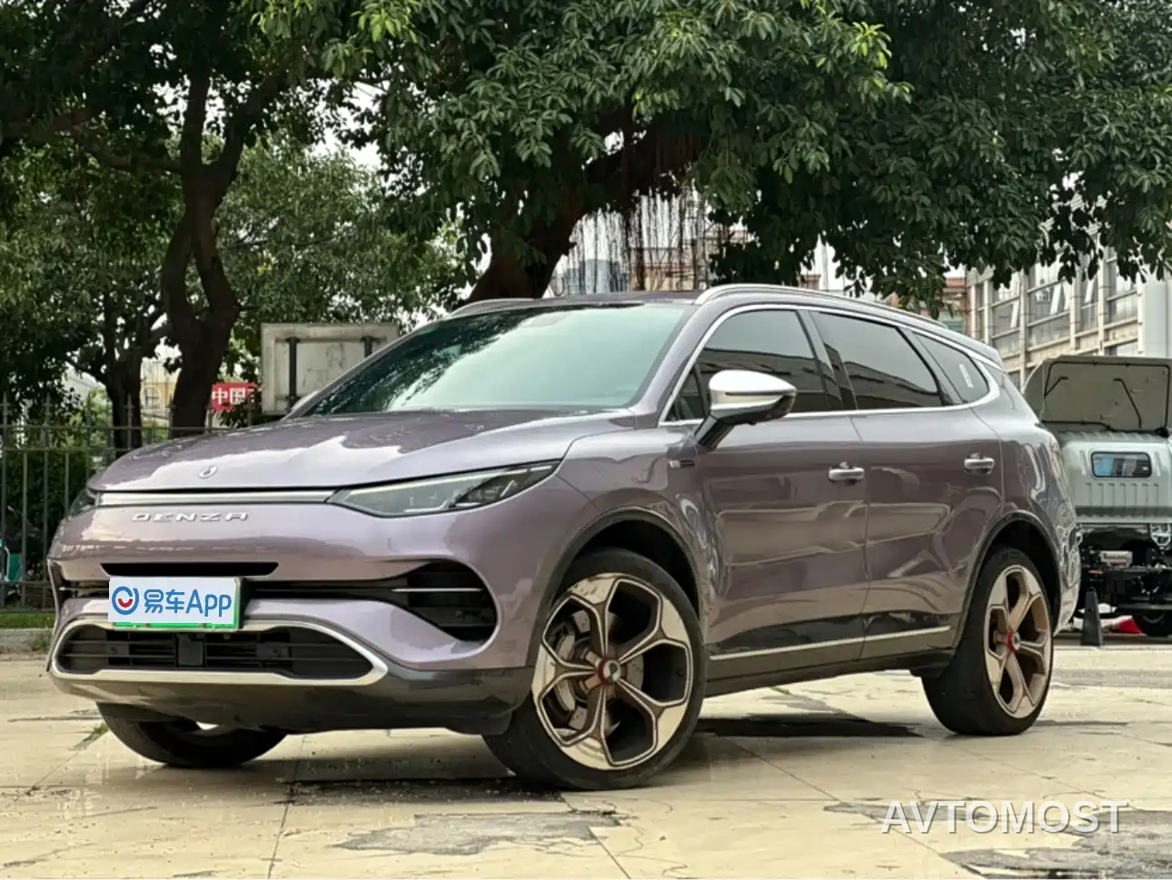 Denza X 2020 Model PHEV Flagship Edition — фото 1