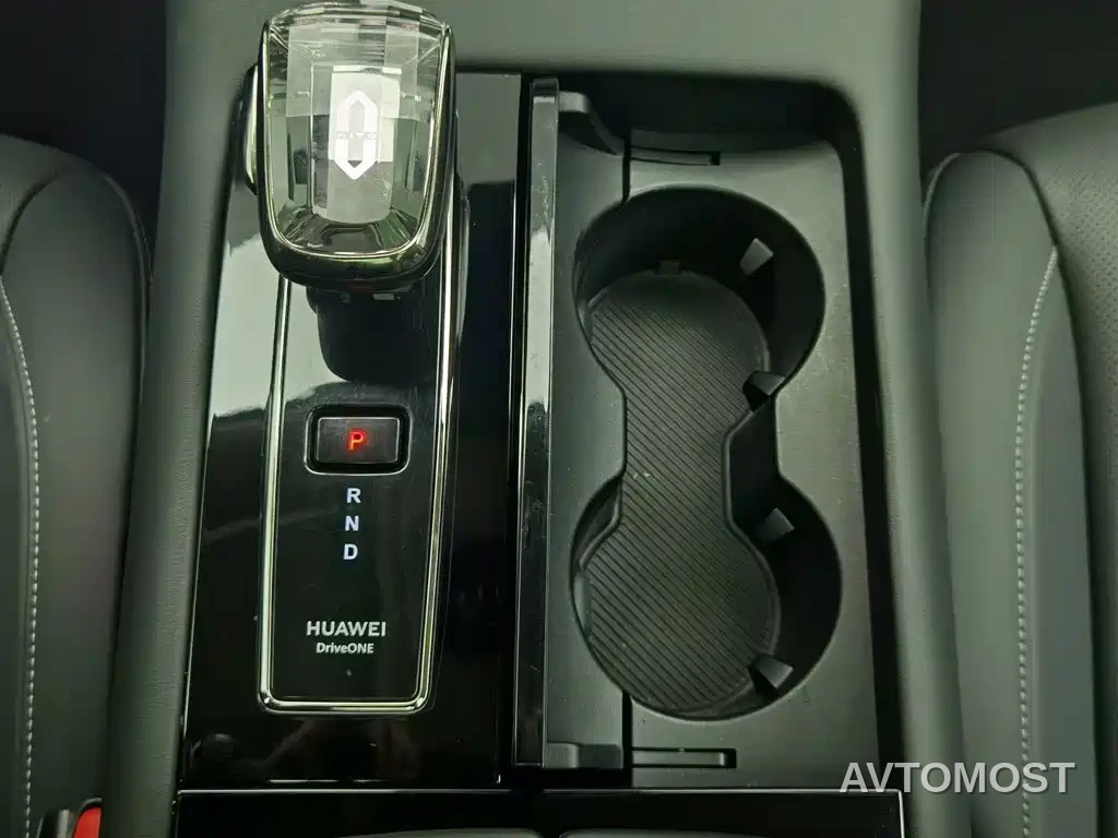 AITO M7 2022 1.5T AWD Luxury Edition — фото 13