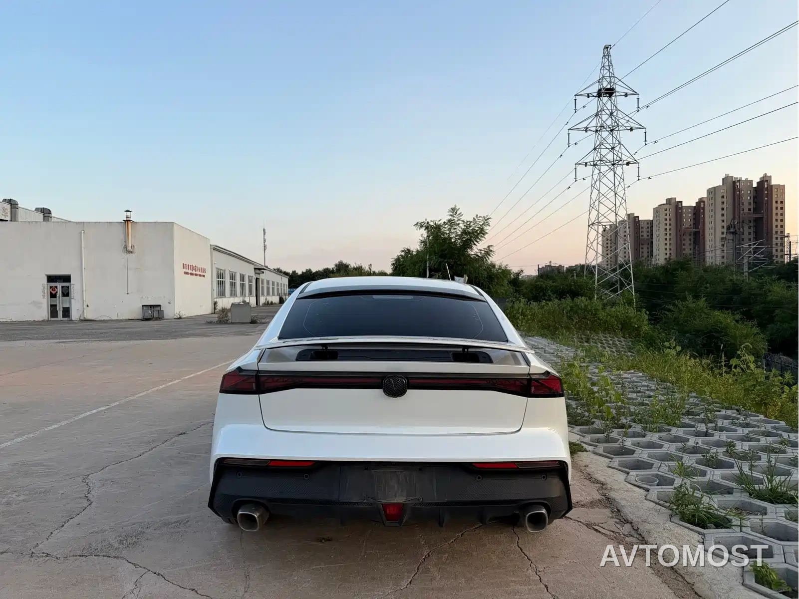 Changan UNI-V iDD 2023 ZhiDian iDD 1.5T 113km Smart Fun Edition — фото 17