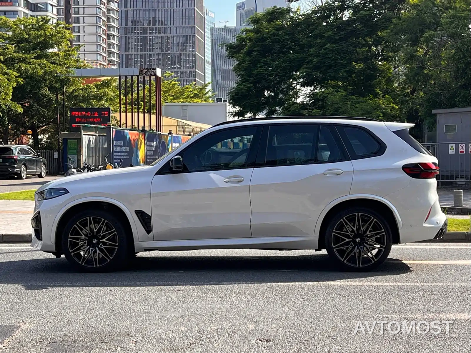 BMW X5 M 2023 Model X5 M Thunder Edition — фото 22