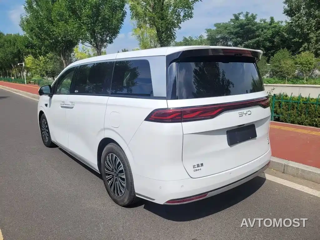 BYD Xia 2025 DM-i 1.5T 180km Excellence — фото 15