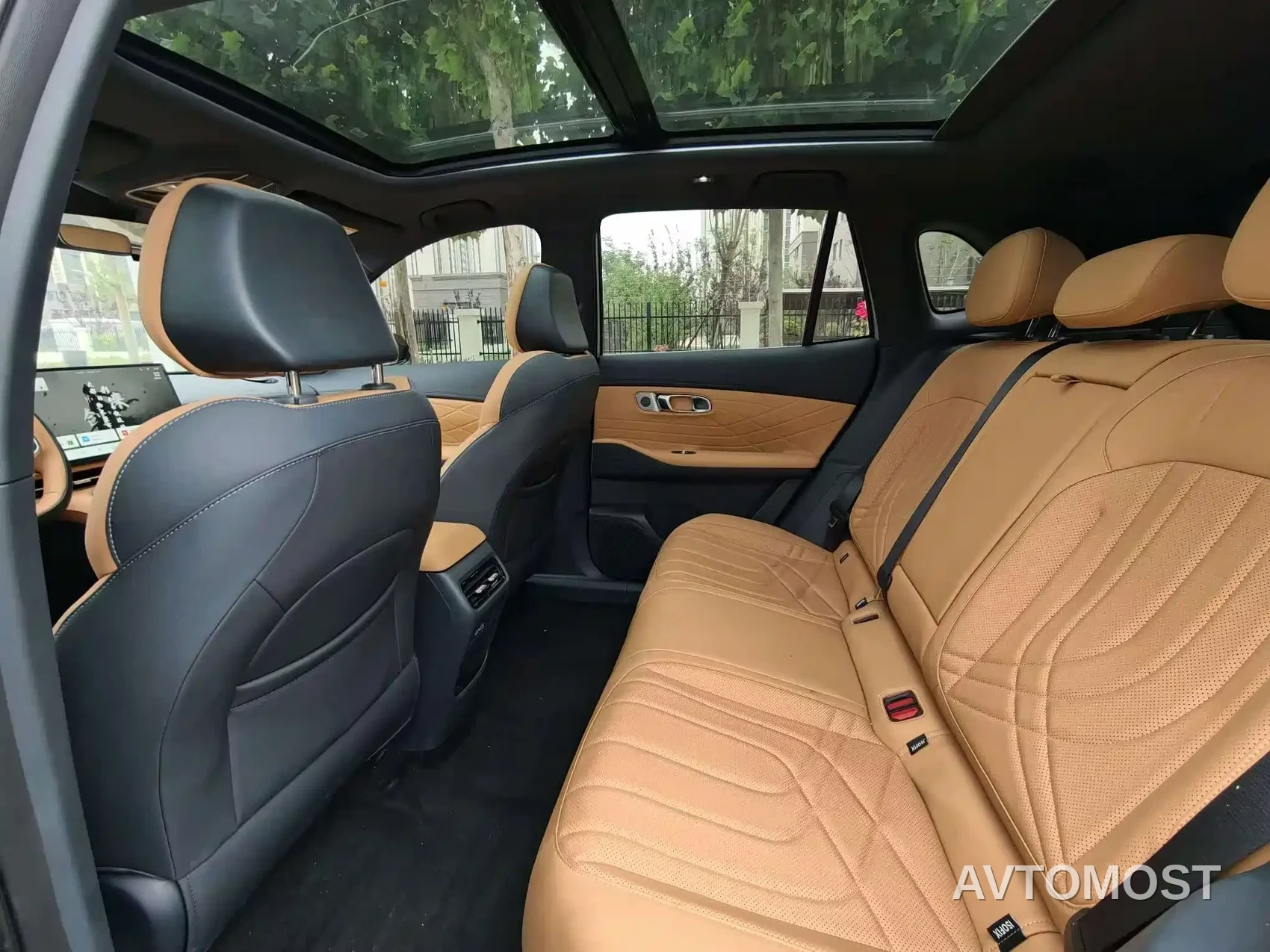 Geely Galaxy Starship 7 EM-i 2025 Model 120km Explorer+ Edition — фото 5