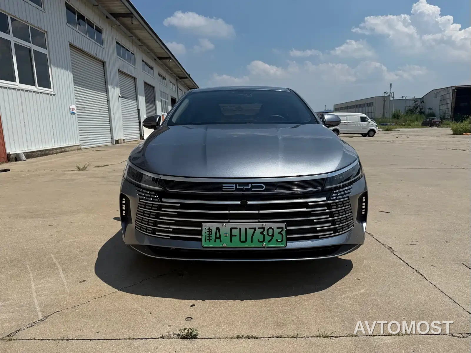 BYD Destroyer 05 2024 Glory Edition DM-i 55KM Luxury — фото 2