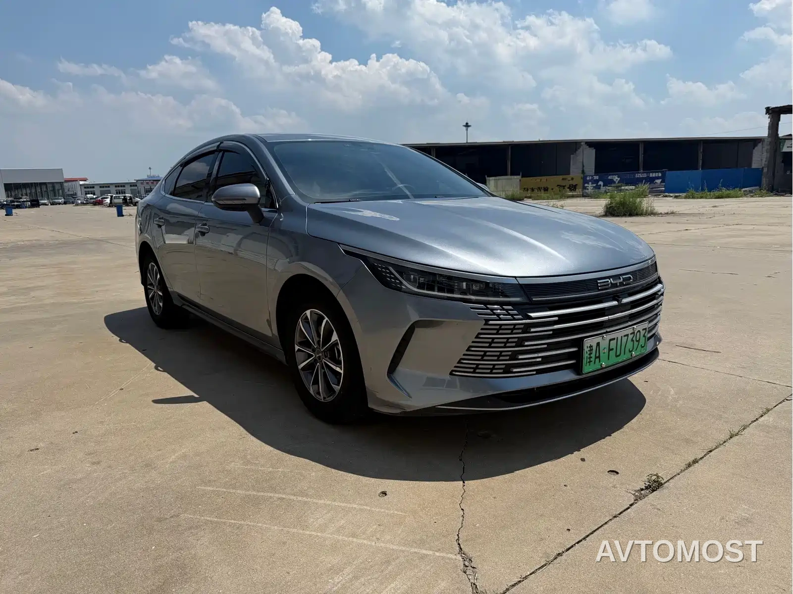 BYD Destroyer 05 2024 Glory Edition DM-i 55KM Luxury — фото 3