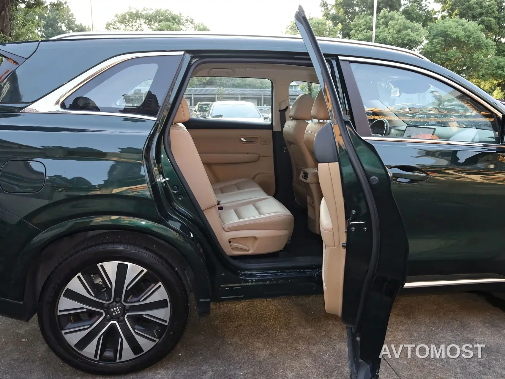 Landian E5 PLUS 2025 120km Standard Travel Custom Edition 7-seater — фото 10