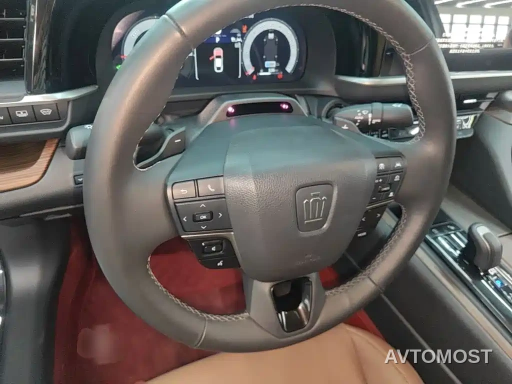 Toyota Crown (Import) 2024 2.5L Ultimate Edition — фото 3