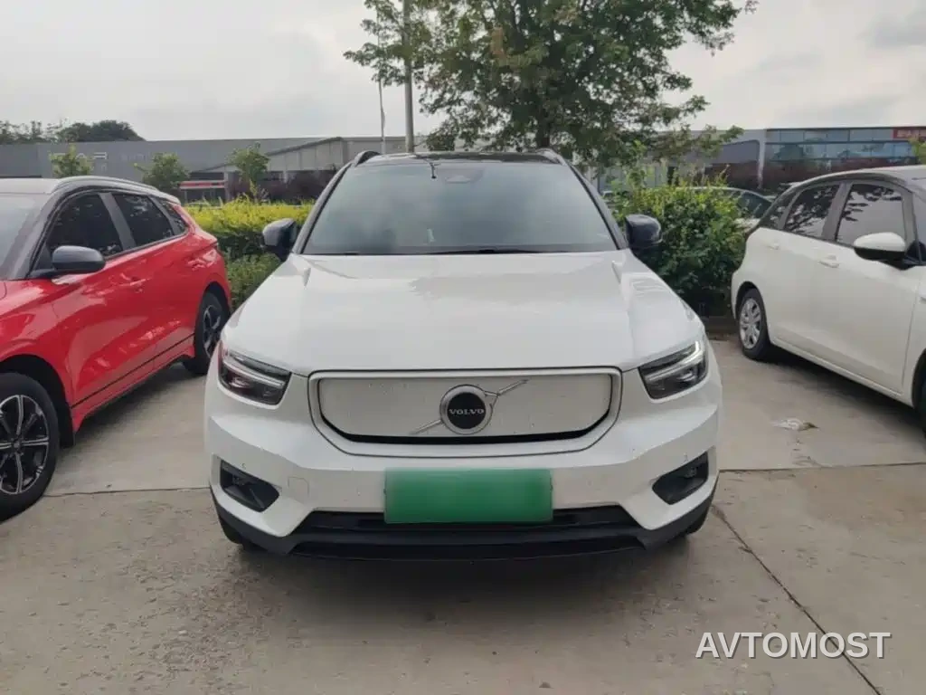 Volvo XC40 New Energy 2022 Long Range Edition — фото 3
