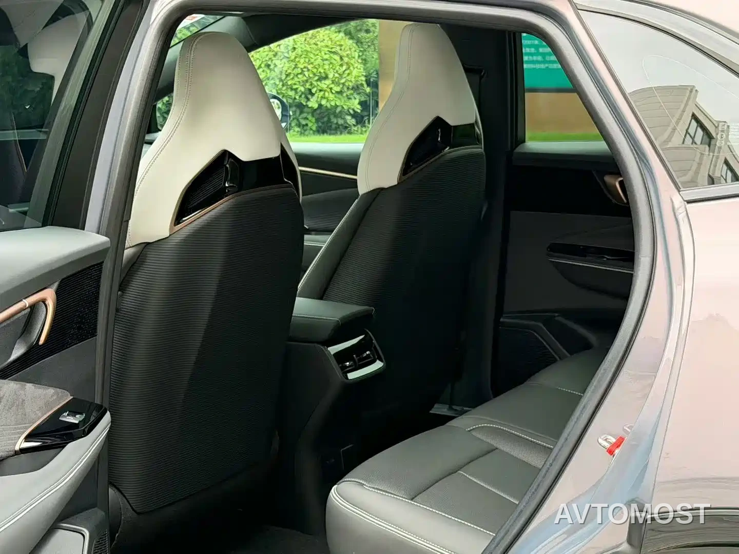 Buick E4 2023 Model GS Long Range AWD — фото 8
