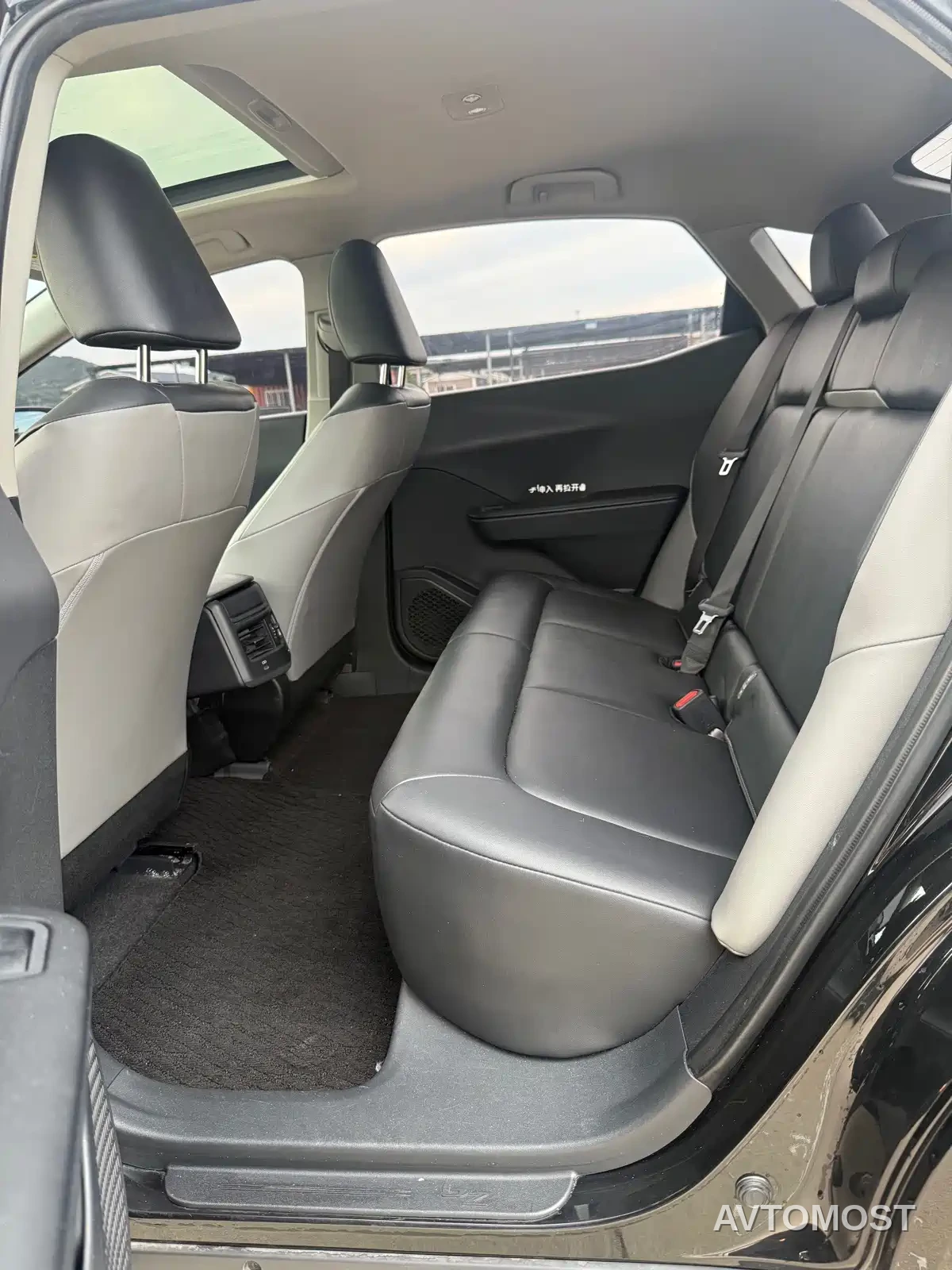 Toyota bZ3 2023 517km Elite PRO — фото 7