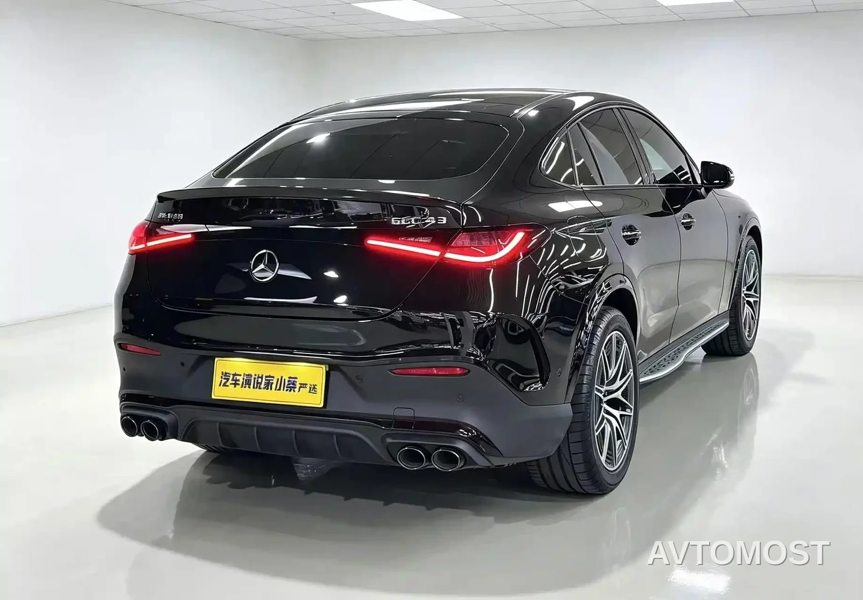 Mercedes-Benz GLC Coupe AMG 2024 AMG GLC 43 4MATIC Coupe SUV — фото 6