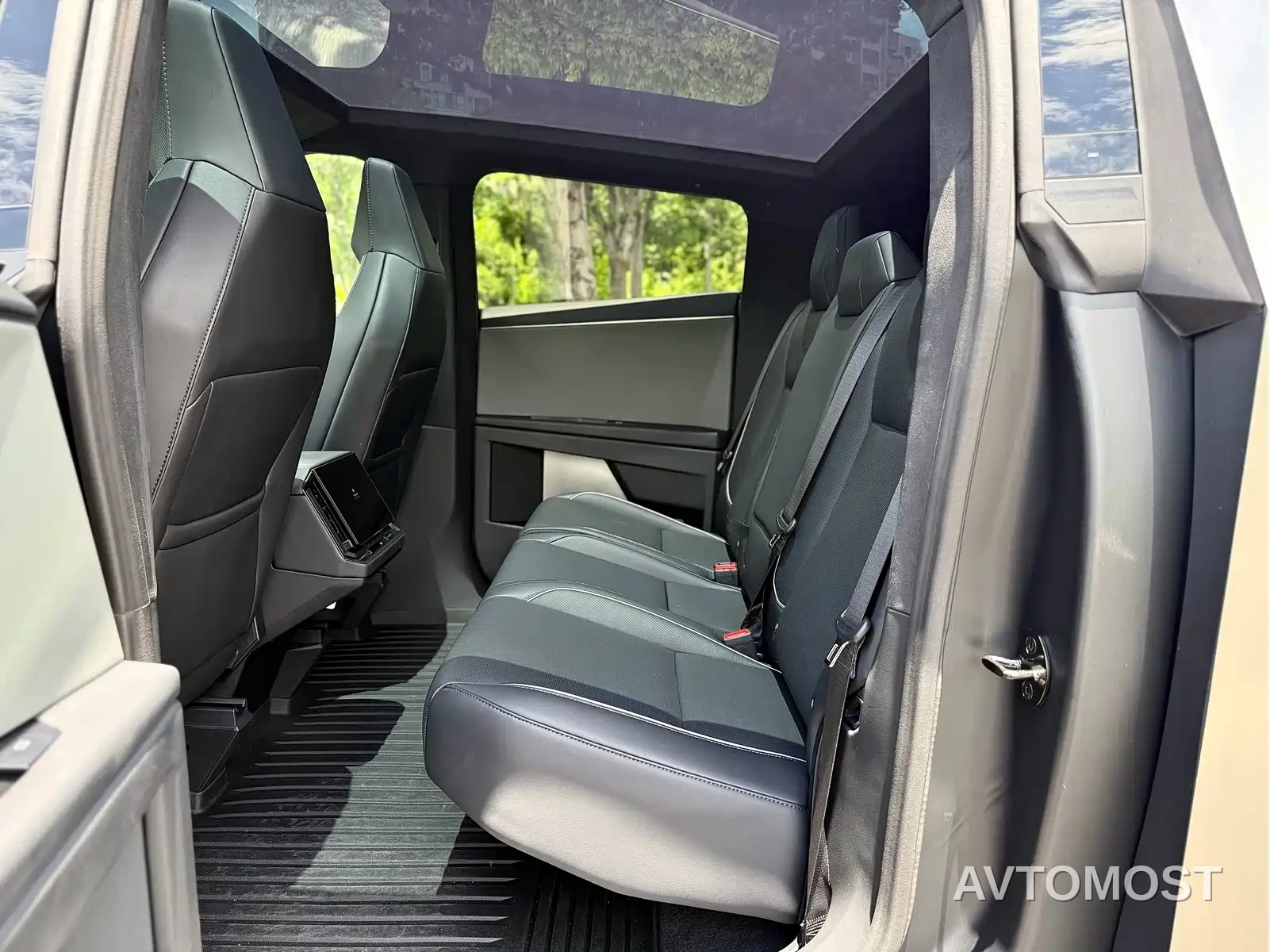 Tesla Cyber Off-Road Traveler 2024 Rear-Wheel Drive — фото 13