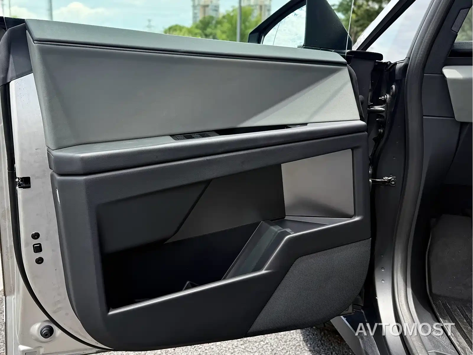 Tesla Cyber Off-Road Traveler 2024 Rear-Wheel Drive — фото 21