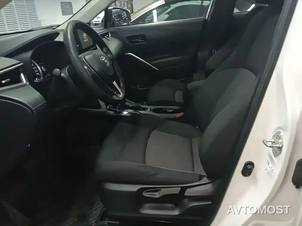Toyota Frontlander 2022 2.0L CVT Elite — фото 10