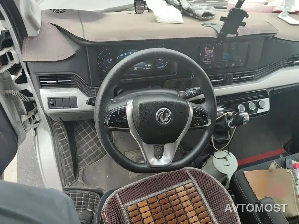 Dongfeng Yufeng 2023 V9+ 2.0T Manual FWD Multi-purpose Medium Wheelbase Medium Roof 7/8/9 Seater — фото 2