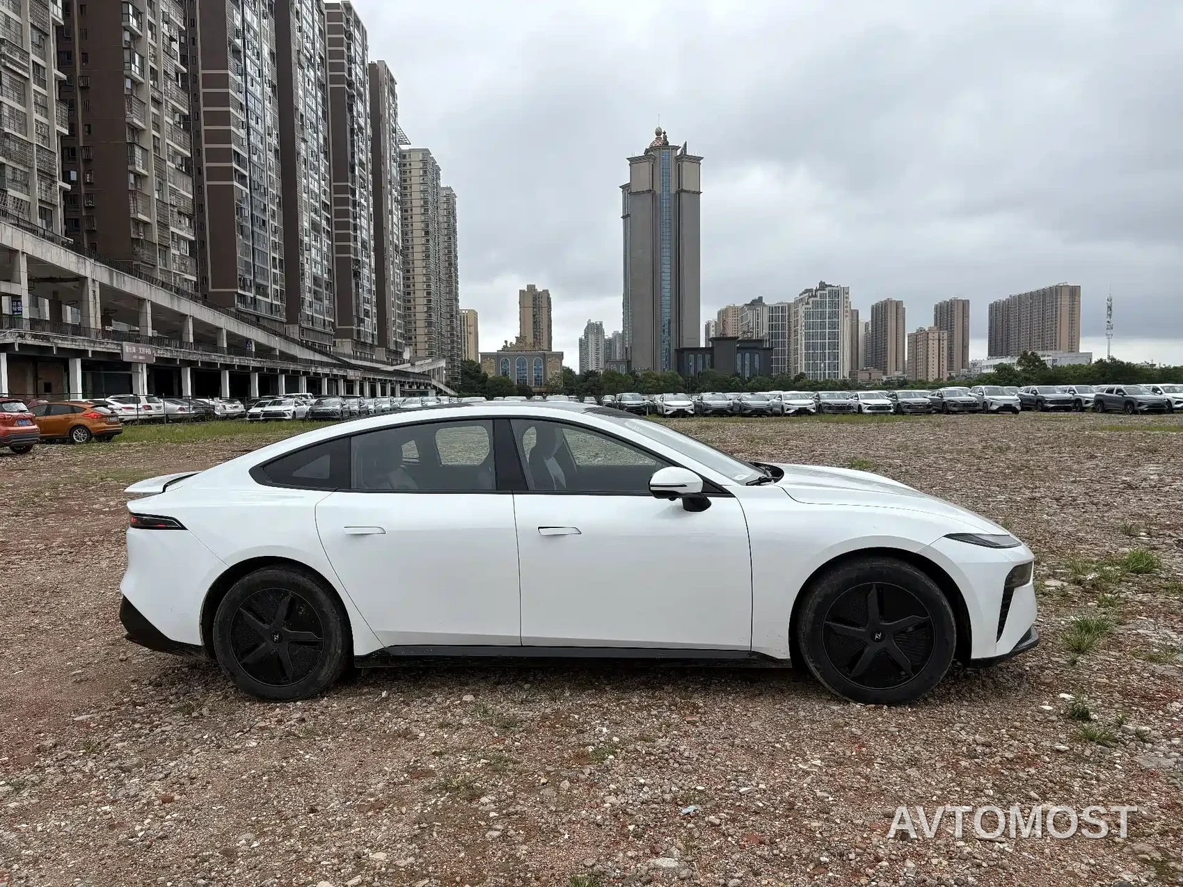 Dongfeng Yipai eπ007 2024 Pure Electric 530Air Edition — фото 3