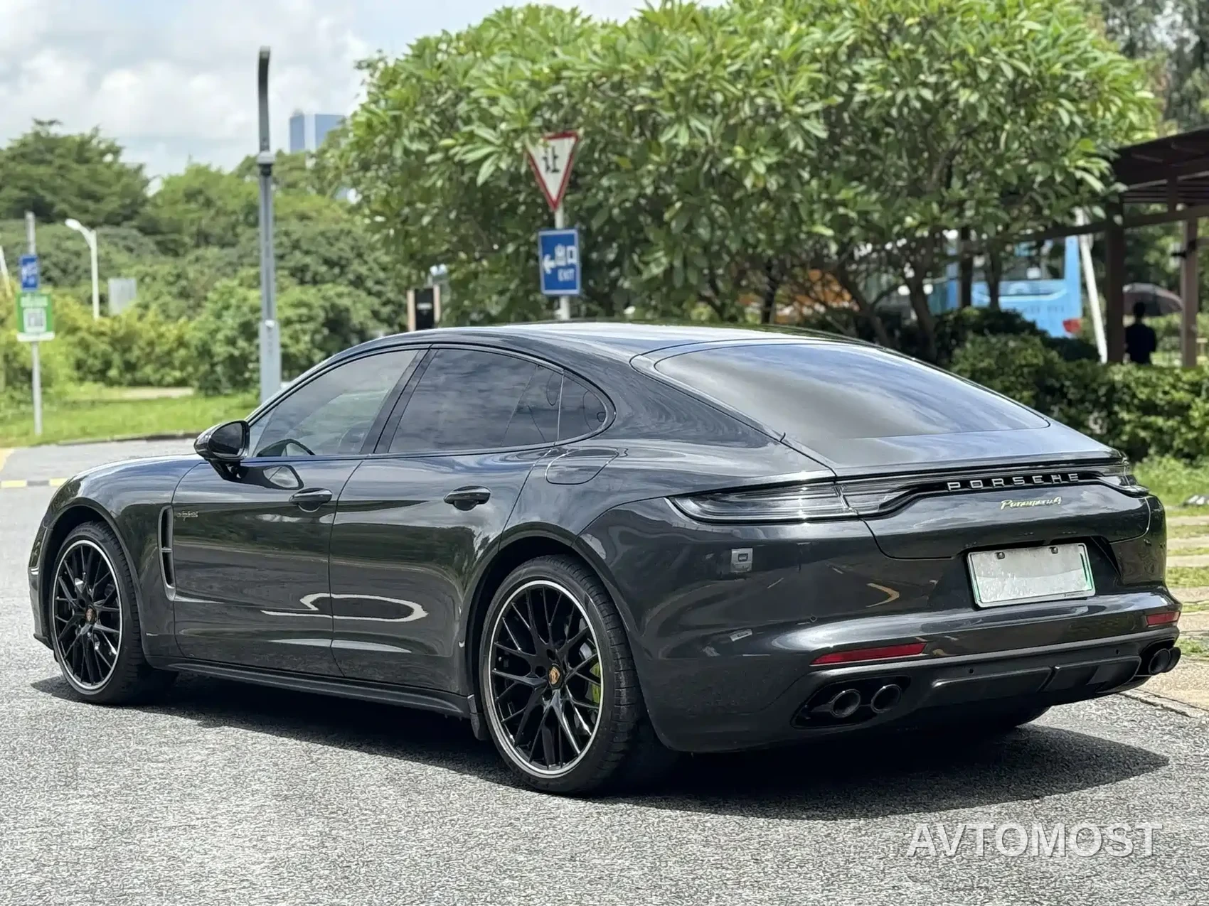 Porsche Panamera New Energy 2023 Facelift Panamera 4 E-Hybrid Platinum Edition 2.9T — фото 5