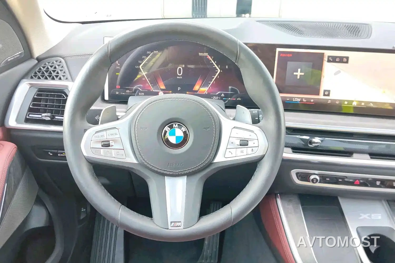 BMW X5 2025 Model xDrive 30Li M Sport Blackout Package — фото 9