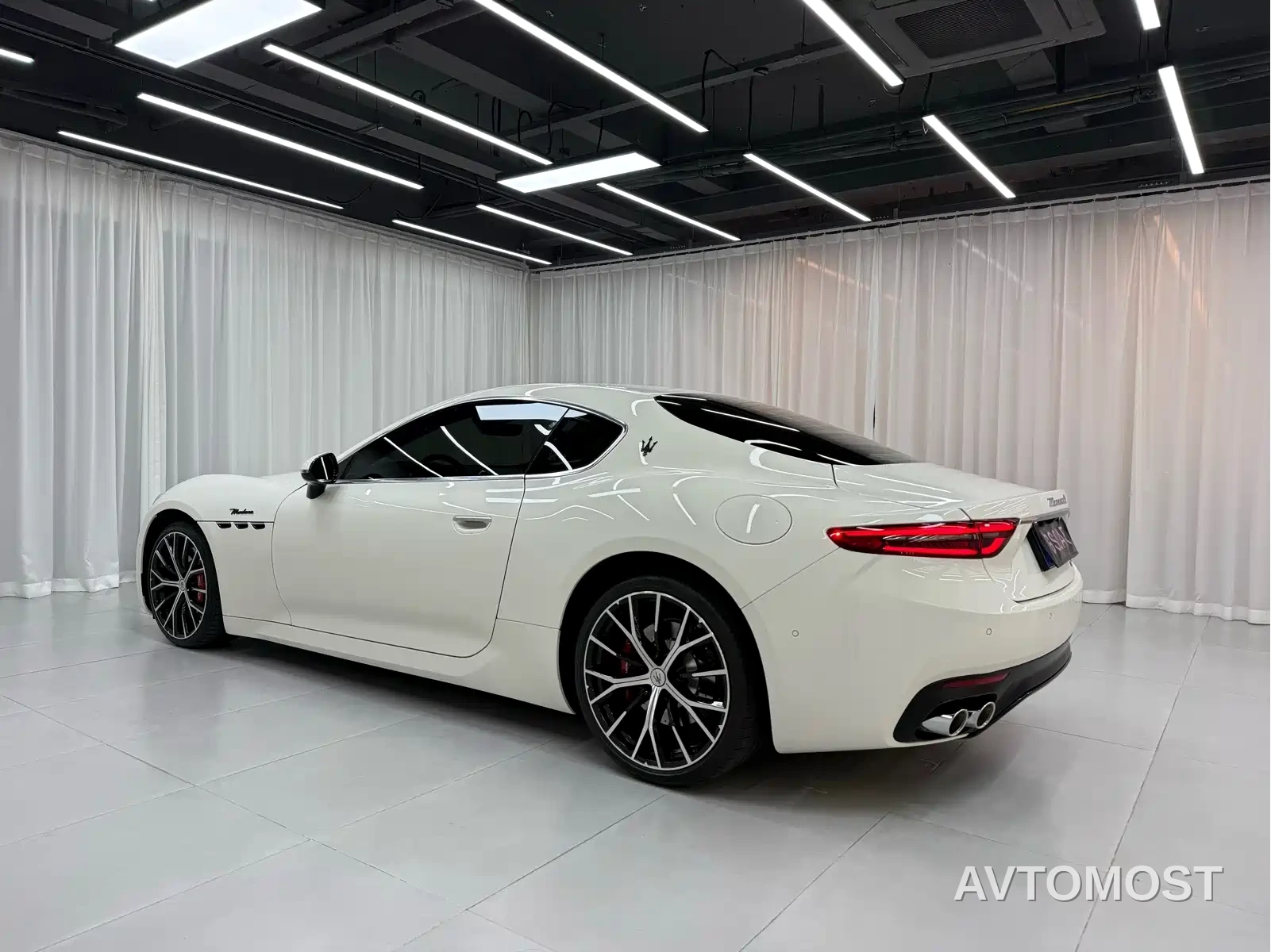 Maserati GranTurismo 2023 3.0T Modena — фото 5